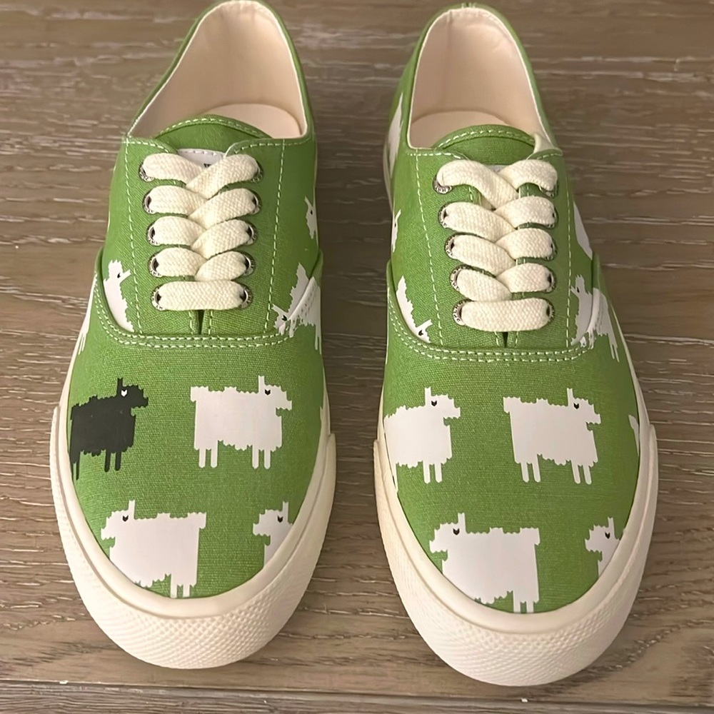 Warm & Wonderful x Sperry Cloud CVO Green Sneakers NEW- BUT WITHOUT BOX